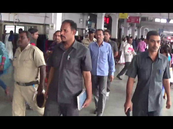 బాంబు బెదిరింపు