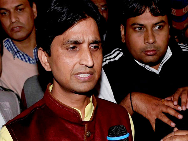 Delhi HC refuses to stay DCW summons on Kumar Vishwas Delhi HC refuses to stay DCW summons on Kumar Vishwas
