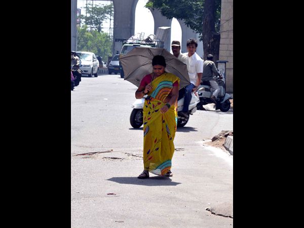 కొన్ని ప్రాంతాల్లో..