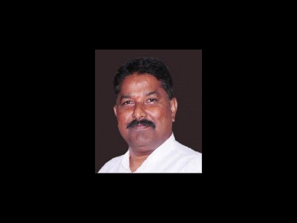 TRS operation AKarsh: I am continuing in Congress, says Donti TRS operation AKarsh: I am continuing in Congress, says Donti