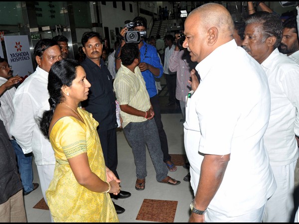 ఈటెల సతీమణి