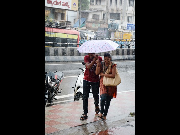 వర్షాలు - వరదలు