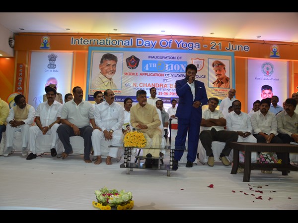 'ఫోర్త్ లయన్'ను ప్రారంభించిన బాబు: బ్రాండ్ అంబాసిడర్గా సాయి కుమార్