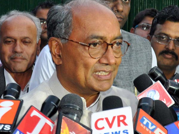 Digvijay Singh blames Chandrababu in Cash for Vote, KCR in Section 8 Digvijay Singh blames Chandrababu in Cash for Vote, KCR in Section 8