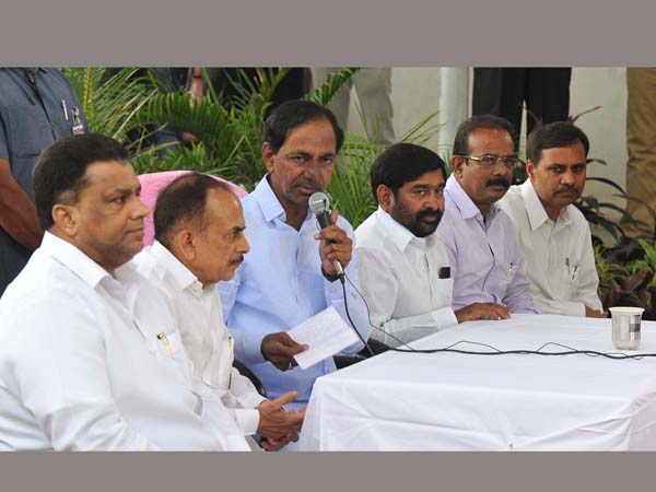 KCR says Iftaar parties will be held in all constituencies KCR says Iftaar parties will be held in all constituencies