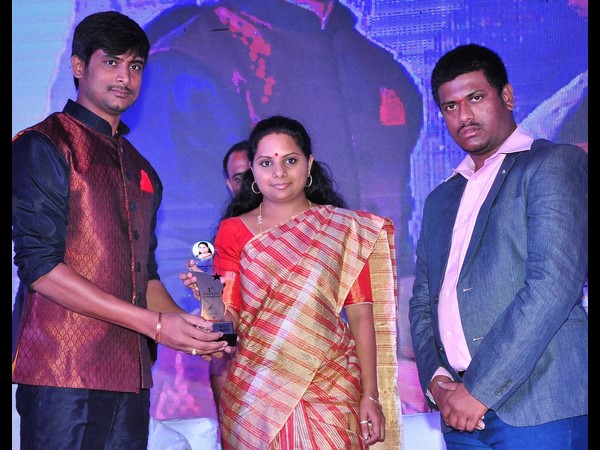 టీ టైమ్ న్యూస్ డాట్ కామ్ కార్యక్రమంలో పాల్గొన్న ఎంపీ కవిత