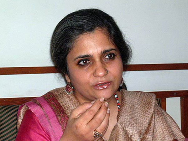The CBI has raided the residence and office of social activist Teesta Setalvad The CBI has raided the residence and office of social activist Teesta Setalvad