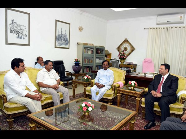 సిఎం కెసిఆర్తో మిస్త్రీ