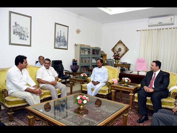 సిఎం కెసిఆర్తో మిస్త్రీ