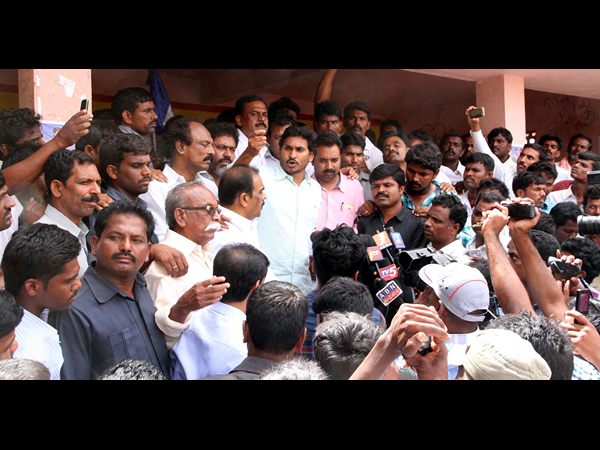 వైయస్ జగన్