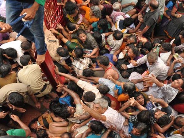 Accidents in Pushkaralu: Many doubts in police Accidents in Pushkaralu: Many doubts in police