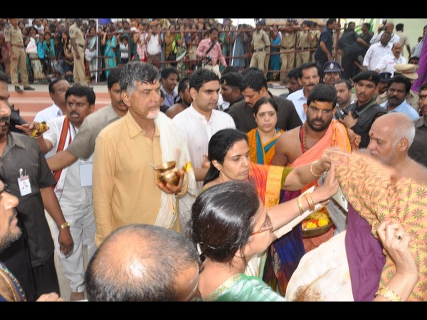 Godavari Pushkaralu: Baba ramdev reaches rajahmundry Godavari Pushkaralu: Baba ramdev reaches rajahmundry