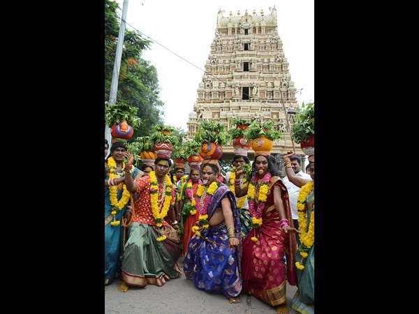 బోనాలు