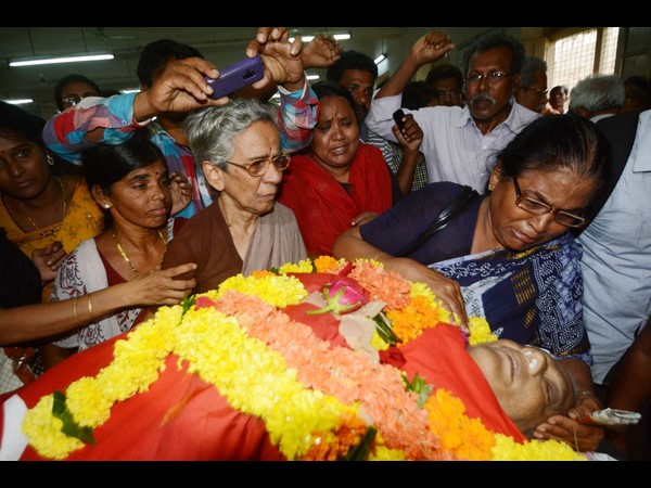 దుఖ్కసాగరంలో ముంచి...