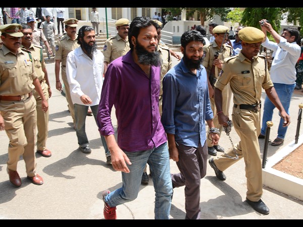 Yasin Bhatkal throws out letter at court Yasin Bhatkal throws out letter at court
