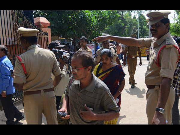 ఆత్మహత్యే శరణ్యం..