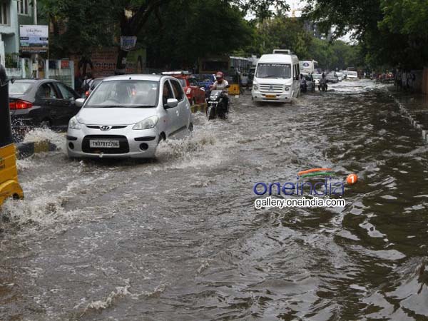 Three Flights Diverted Due to Heavy Rain in Chennai Three Flights Diverted Due to Heavy Rain in Chennai