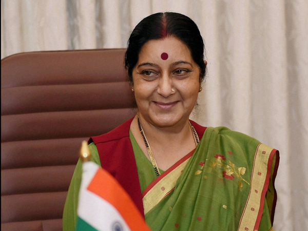 Sushma Swaraj assures help to Pakistani Hindus Sushma Swaraj assures help to Pakistani Hindus