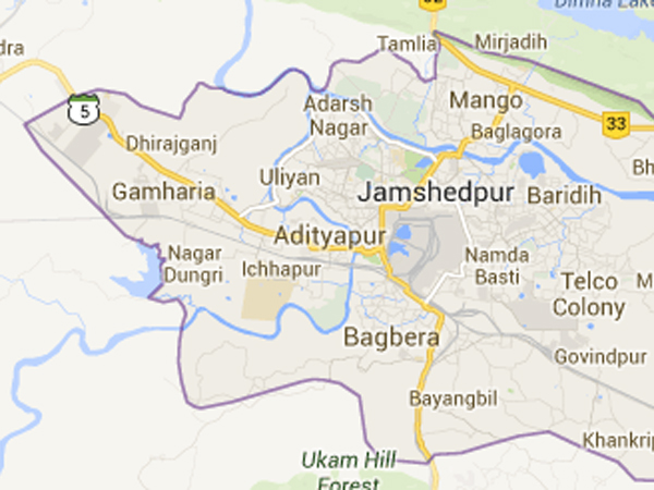 Jamshedpur: 3 girls jump from running bus to escape from eve-teasers Jamshedpur: 3 girls jump from running bus to escape from eve-teasers