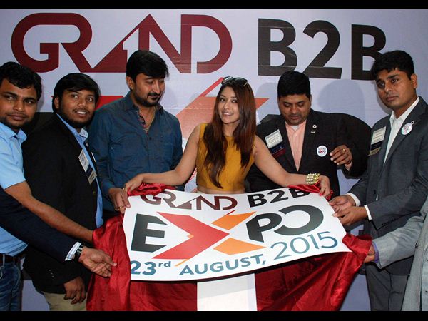 పాయల్ ఘోష్ సందడి