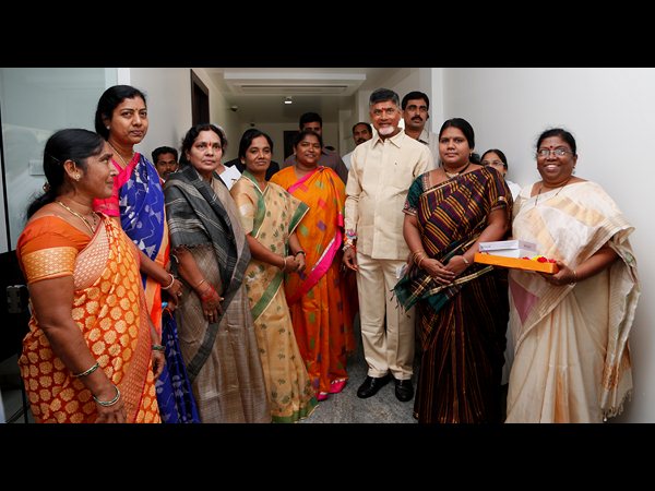 చంద్రబాబుకు రాఖీ
