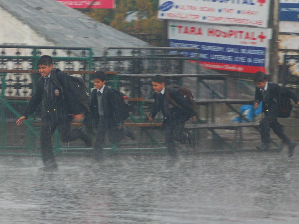 Lightning, rain kill 23 in Andhra Pradesh Lightning, rain kill 23 in Andhra Pradesh