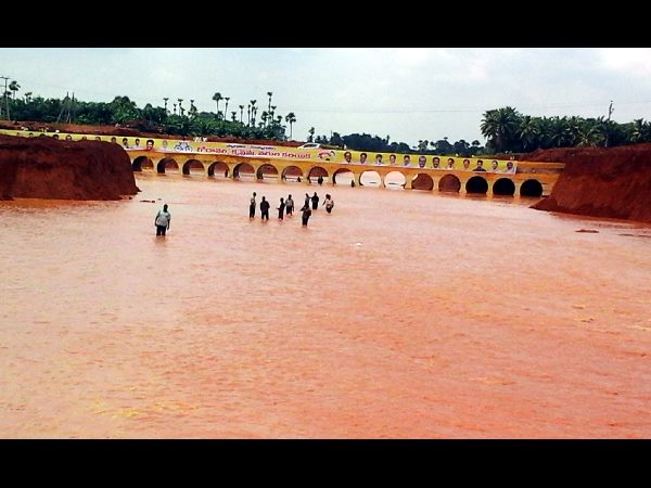 అద్భుత దృశ్యం - కృష్ణాలో గోదారి తల్లి