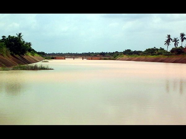 అద్భుత దృశ్యం - కృష్ణాలో గోదారి తల్లి