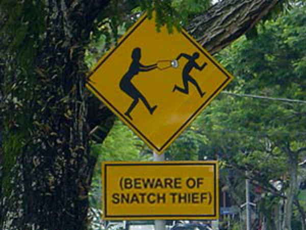 Bitter experience to chain snatchers in Anantapur Bitter experience to chain snatchers in Anantapur