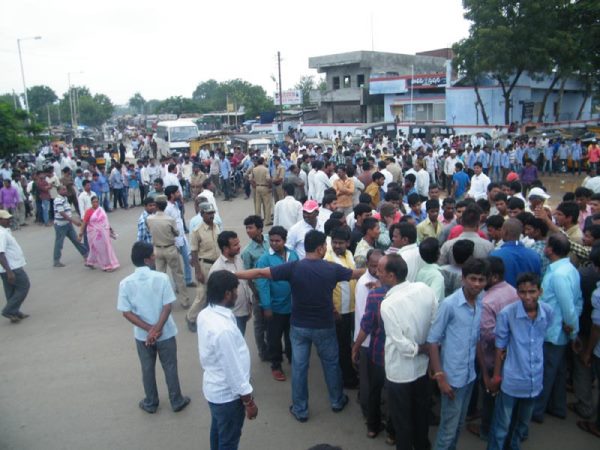 మృతిపై ఆందోళన