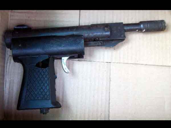 Real Estate clashes: Firing at golconda in Hyderabad Real Estate clashes: Firing at golconda in Hyderabad