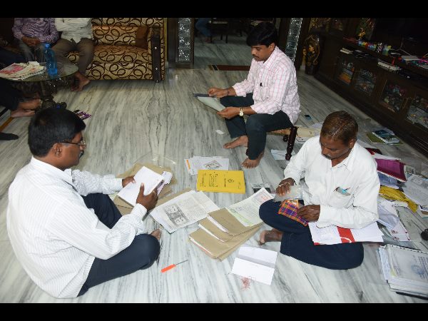 ఎసిబి దాడులు