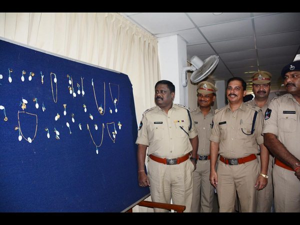 Theif Satish arrested by Visakha police Theif Satish arrested by Visakha police