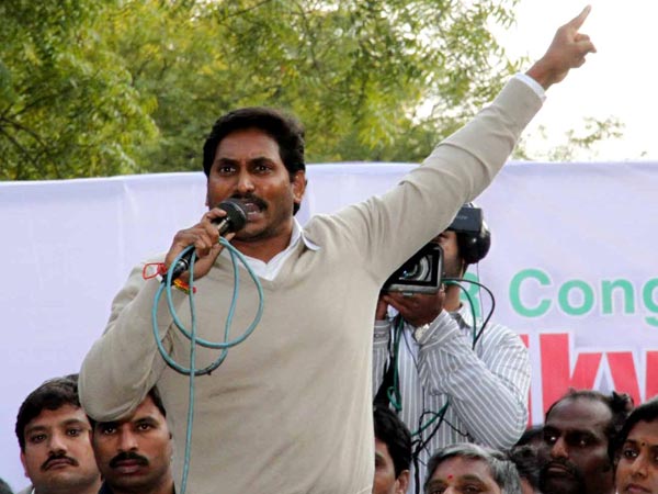 YS Jagan in trouble with meeting Ramoji Rao YS Jagan in trouble with meeting Ramoji Rao