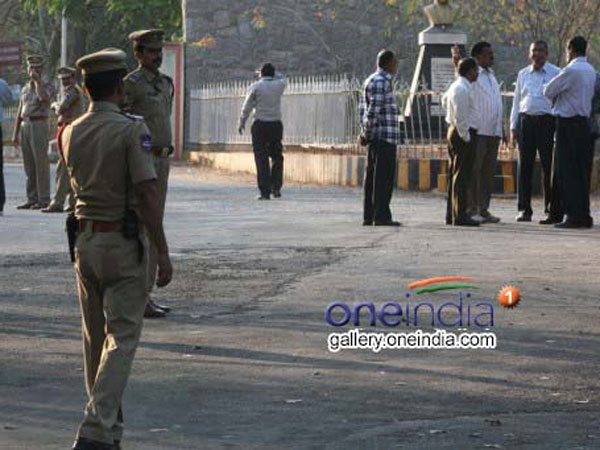 Odisha cop dies of cardiac arrest during football match Odisha cop dies of cardiac arrest during football match