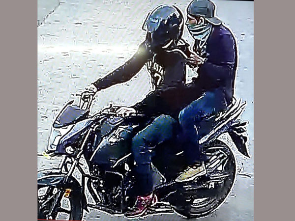 Photo: Chain snatchers in Hyderabad create havoc Photo: Chain snatchers in Hyderabad create havoc