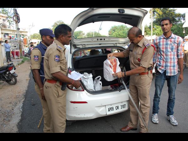 నాకాబందీ