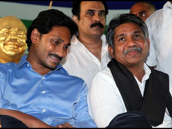 జగన్కు మందకృష్ణ మద్దతు