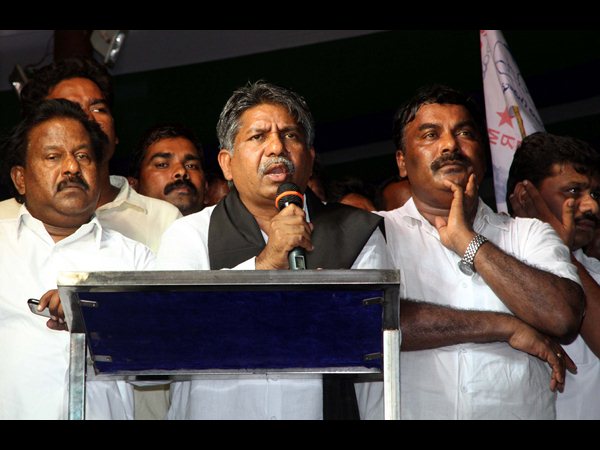 జగన్కు మందకృష్ణ మద్దతు
