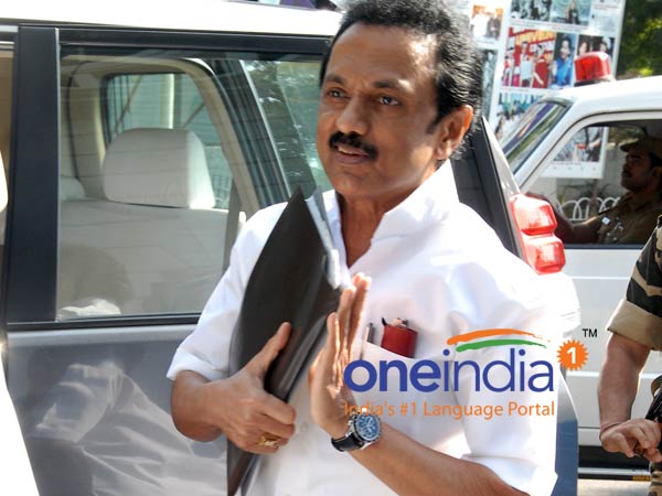 Chennai: OMG! DMK leader MK Stalin slaps a man over a selfie! Chennai: OMG! DMK leader MK Stalin slaps a man over a selfie!