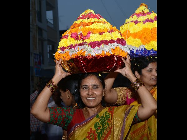 బతుకమ్మ సంబరాలు