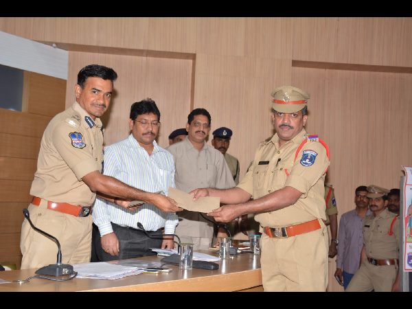 రైల్వే స్టేషన్లే అడ్డాగా..