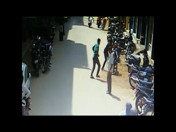 చైన్ స్నాచర్లపై కాల్పులు