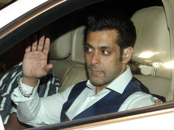 Intolerance in India: After Shahrukh Khan, now Salman Khan breaks silence Intolerance in India: After Shahrukh Khan, now Salman Khan breaks silence