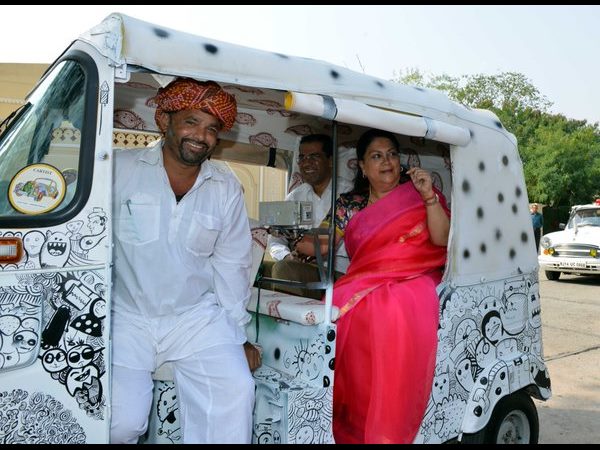 Rajasthan Chief Minister Vasundhara Raje in Auto Rickshaw Rajasthan Chief Minister Vasundhara Raje in Auto Rickshaw