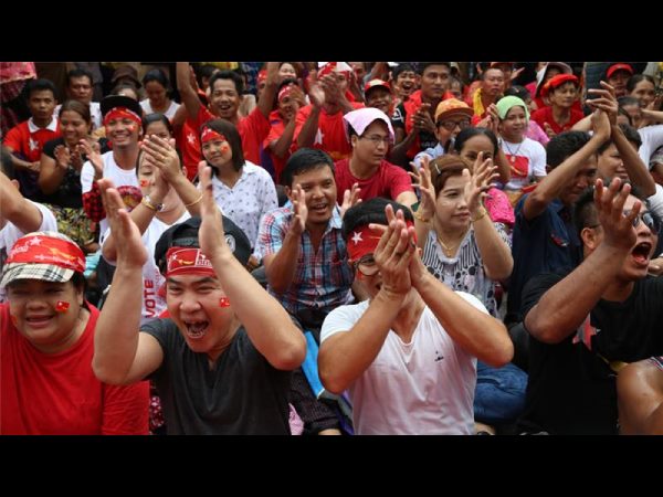 Myanmar's opposition moves towards big election victory Myanmar's opposition moves towards big election victory