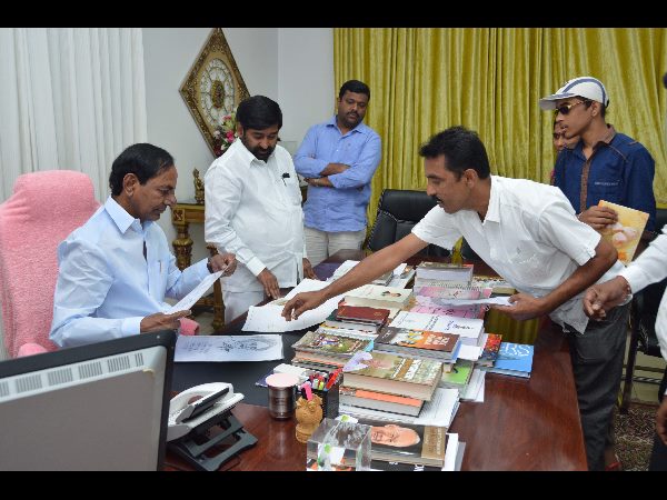 సిఎం కెసిఆర్ను కలిసిన రాకేష్