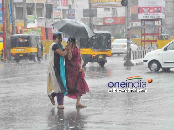 Heavy rains in Coastal Andhra Pradesh Heavy rains in Coastal Andhra Pradesh