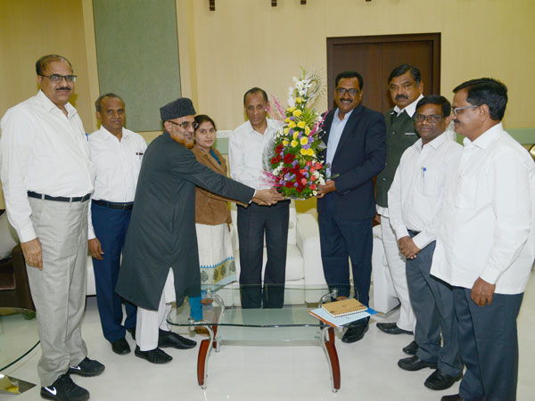 Governor praises TSPSC working style Governor praises TSPSC working style