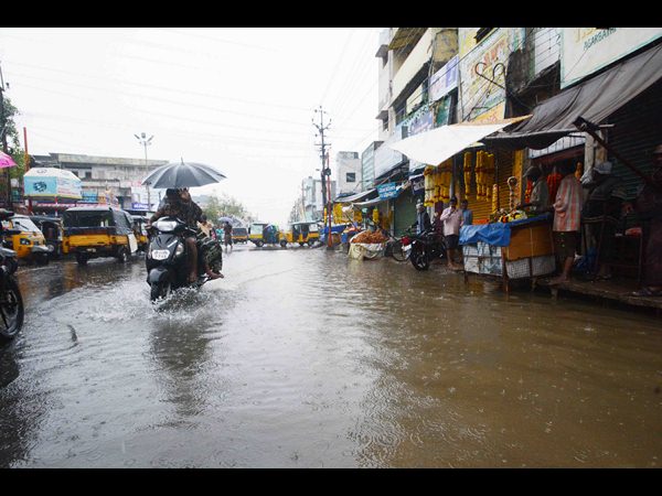 భారీ వర్షాలు